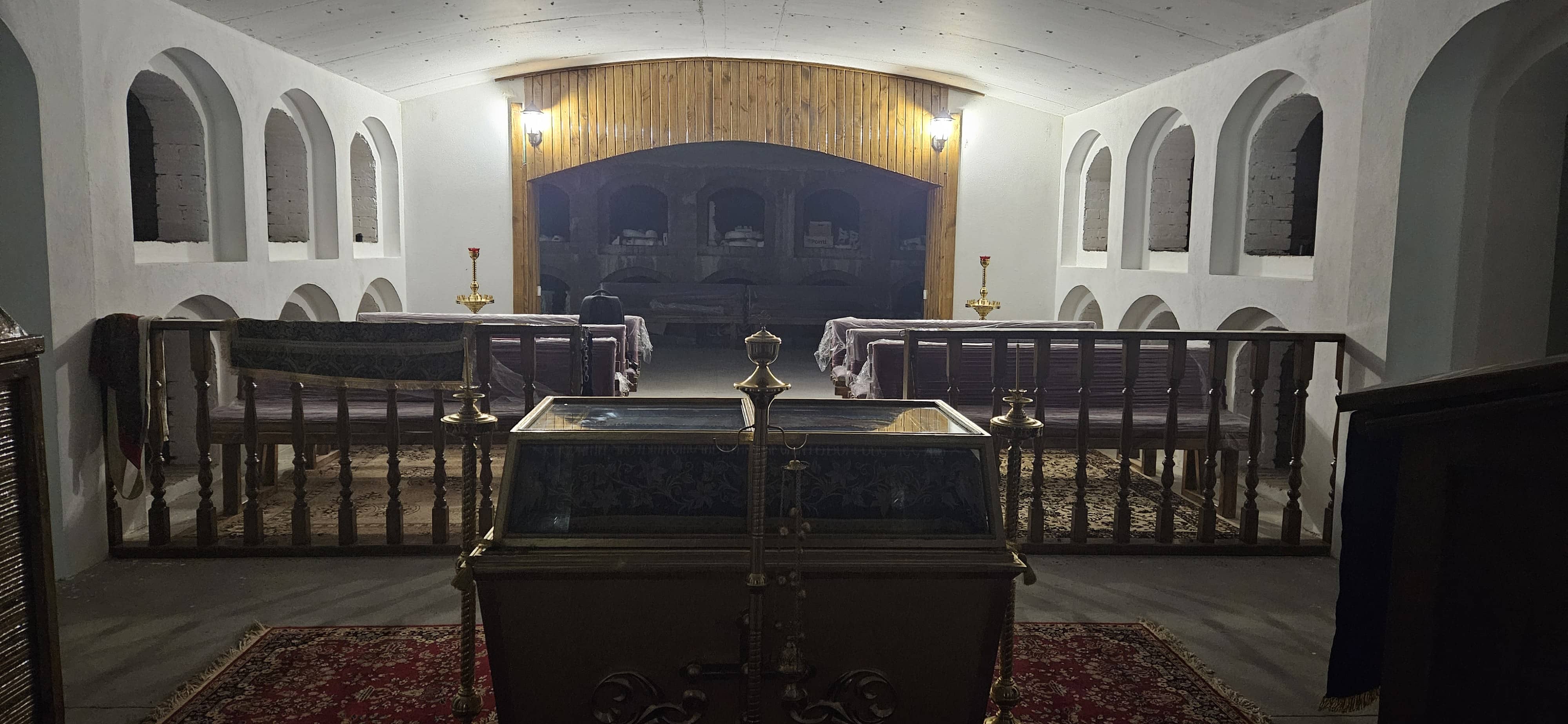 Успенський храм у Жидичині – нижній храм із криптами, частина монастирського комплексу